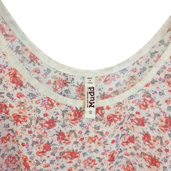 Mudd  Light Flowy Floral Tank - Picture 3 of 5